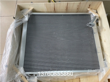 PC200-6液壓油散熱（rè）器